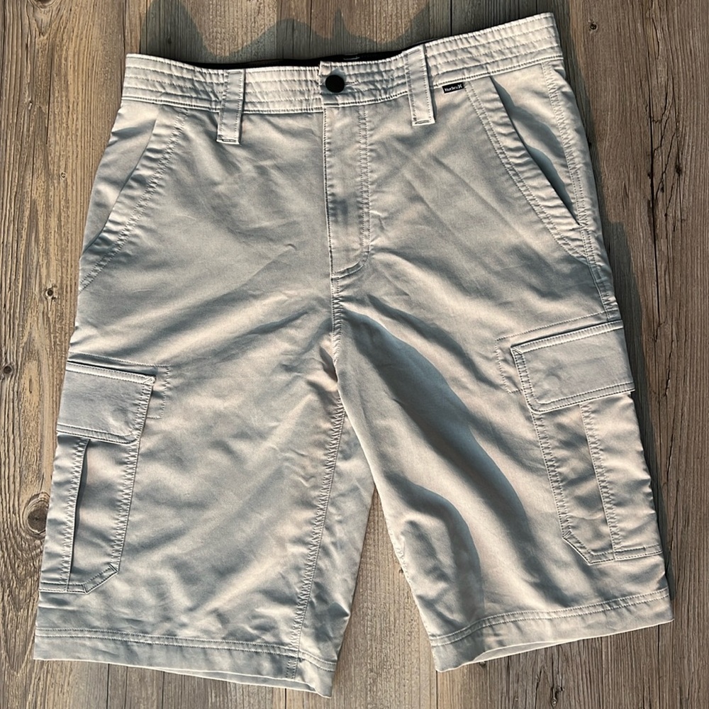 Hurley Nike Dry Fit cargo Shorts 12” Inseam